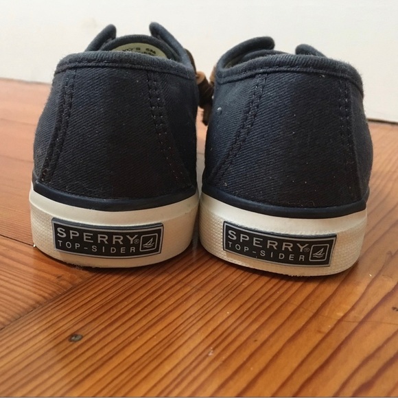 BRAND NEW Navy Sperry Topsiders with Coiled Laces - Picture 3 of 3